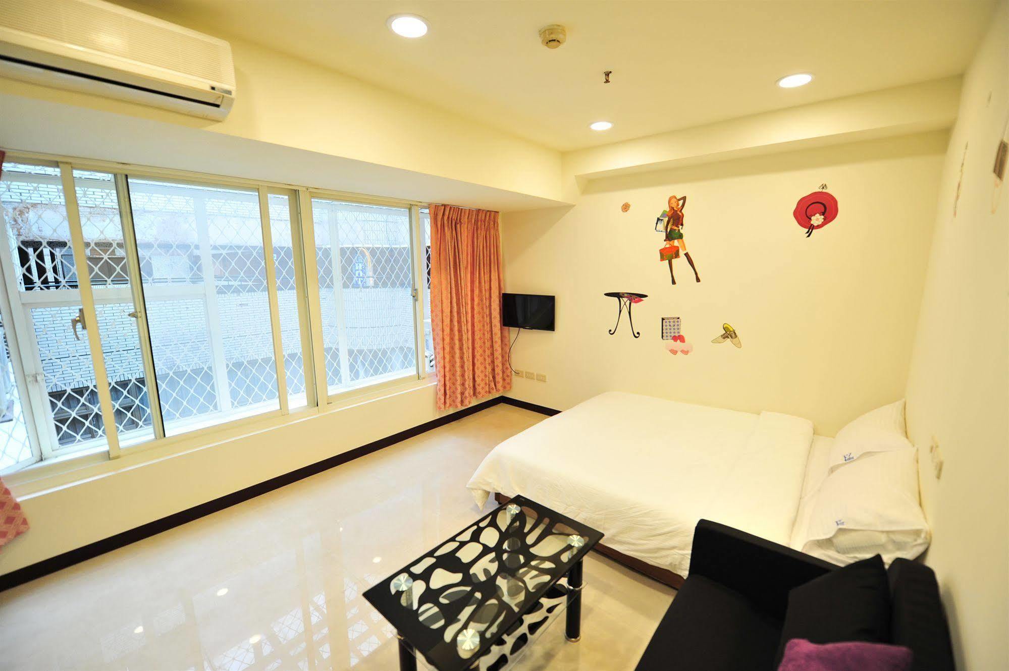 Hotel Ezbookers Dunhua Taipéi Exterior foto