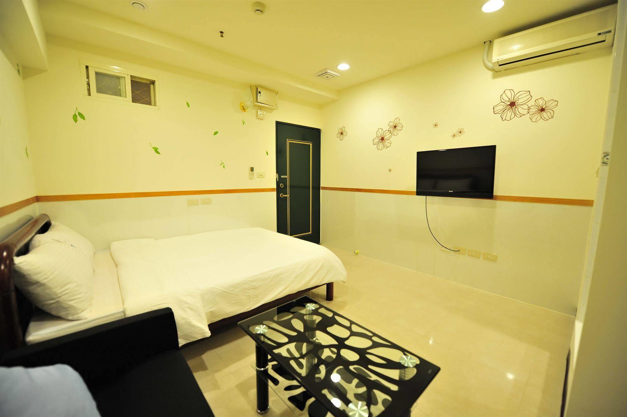 Hotel Ezbookers Dunhua Taipéi Exterior foto